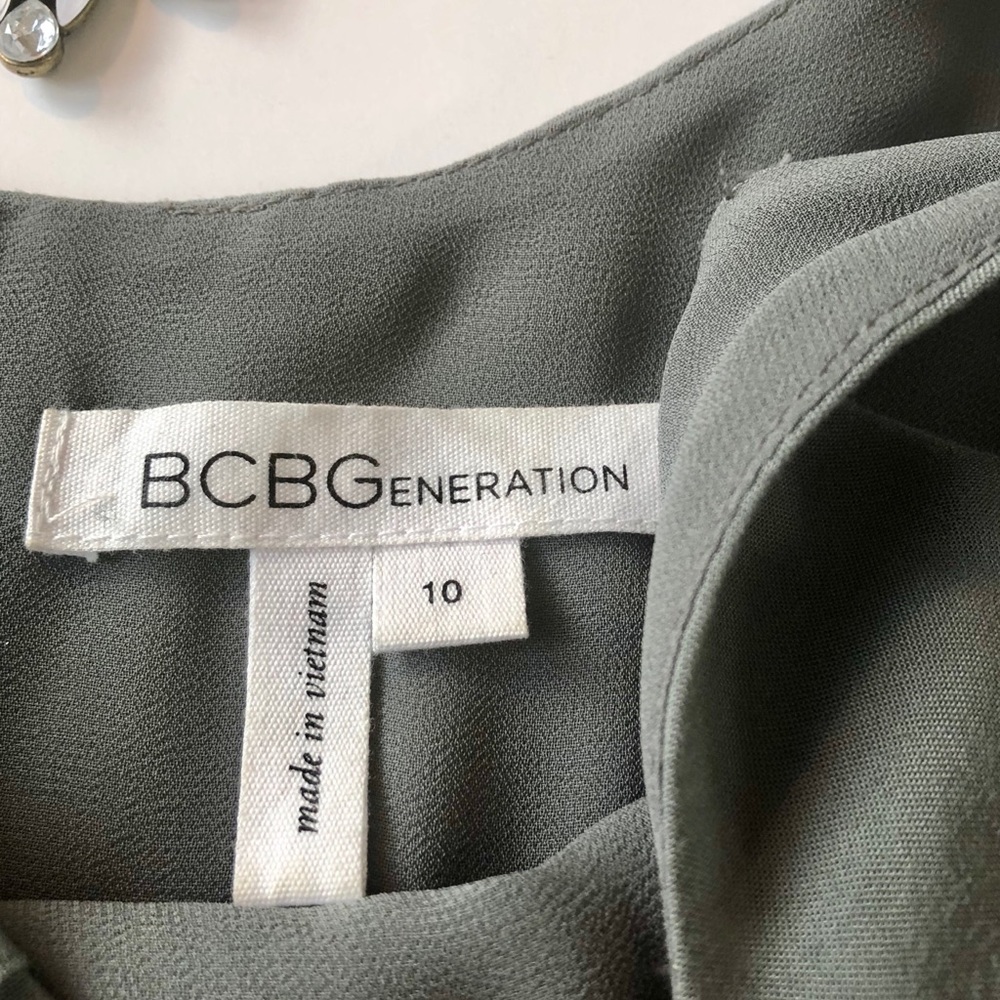 BCBG Sleeveless Dress - Size 10 - (EUC) - Picture 3 of 4